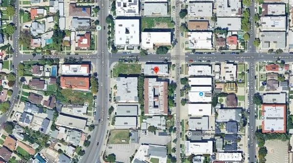 Los Angeles, CA 90019,941 S Gramercy Place