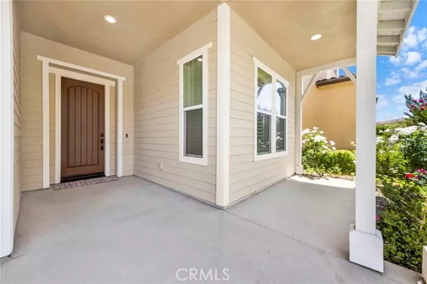 Saugus (santa Clarita), CA 91350,27642 Camellia Drive