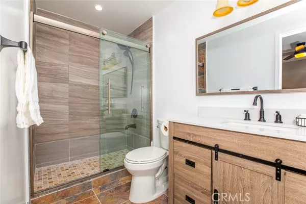 Sunland (los Angeles), CA 91040,9334 Wayside Drive