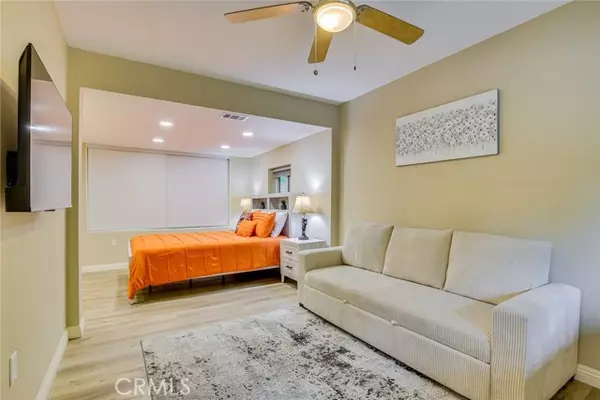 Twin Peaks, CA 92391,26131 Lake Forest Drive