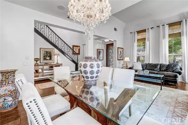 Saugus (santa Clarita), CA 91390,21756 Redwood Canyon Place