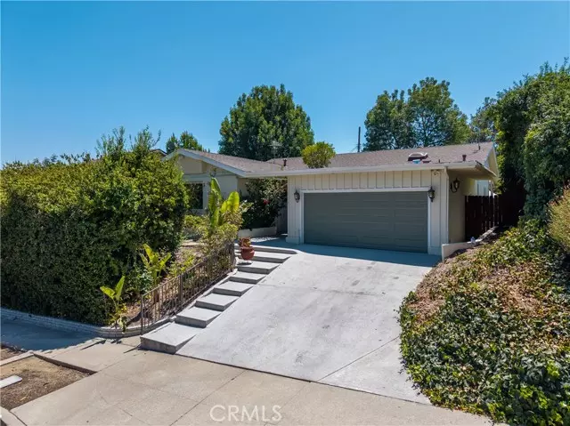 Granada Hills (los Angeles), CA 91344,17242 Bircher Street
