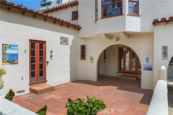 Los Angeles, CA 90024,10452 Lindbrook Drive