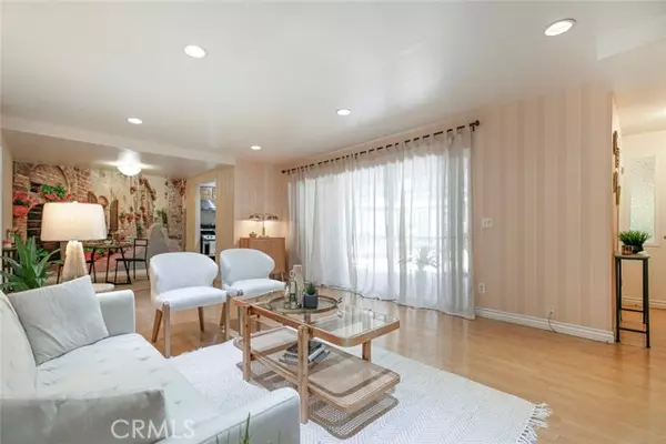 Glendale, CA 91206,605 N Louise Street #106