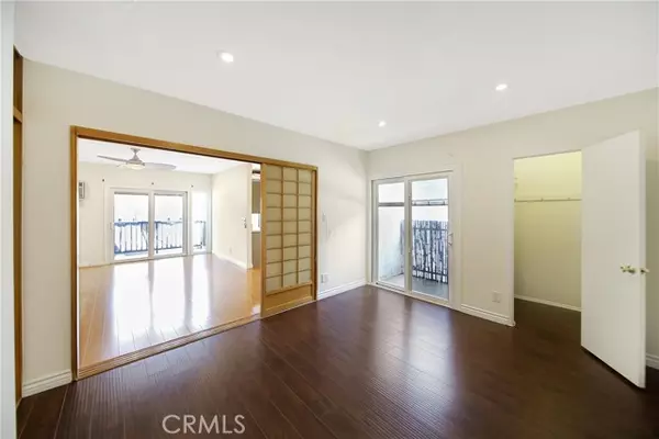 Glendale, CA 91203,409 Burchett Street #315