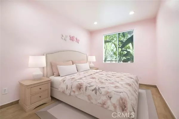 Granada Hills (los Angeles), CA 91344,16940 Chatsworth Street #208