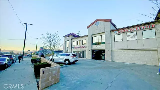 7341 Foothill Boulevard, Tujunga (los Angeles), CA 91042