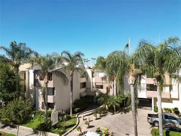 5325 Newcastle Avenue #328, Encino (los Angeles), CA 91316