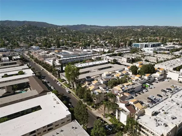 Encino (los Angeles), CA 91316,5325 Newcastle Avenue #328