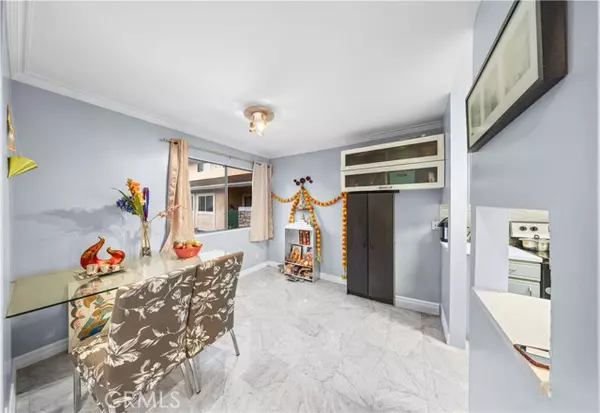 Glendale, CA 91206,121 Sinclair Avenue #225