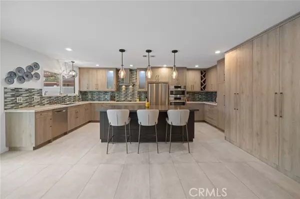 Panorama City (los Angeles), CA 91402,7844 Allott Avenue