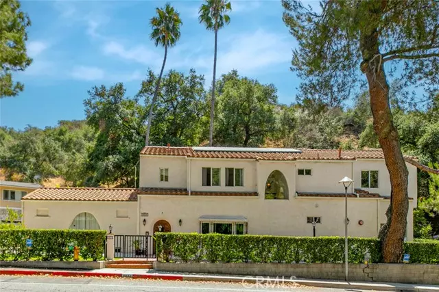 2644 E Chevy Chase Drive, Glendale, CA 91206