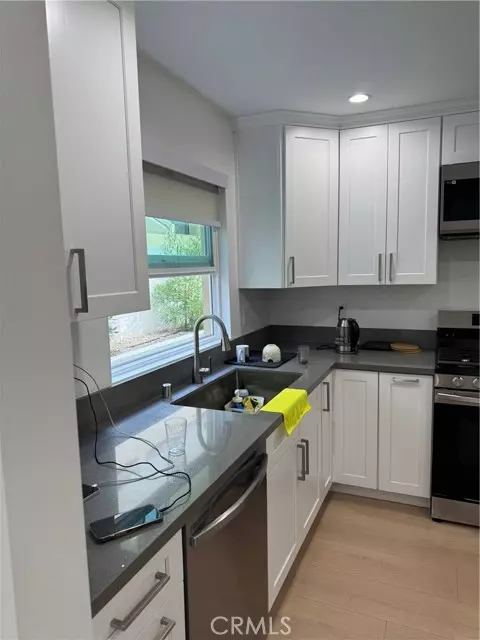 Glendale, CA 91203,360 Burchett #3