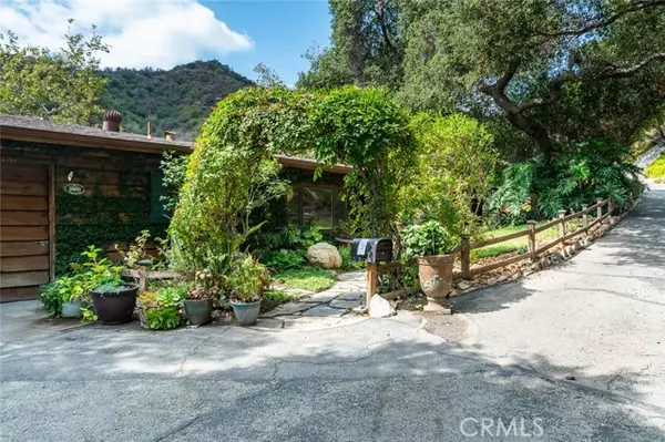 Glendale, CA 91206,2860 Graceland Way