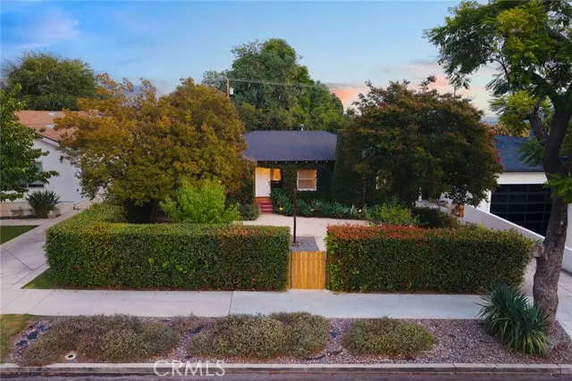 Burbank, CA 91501,900 E Santa Anita