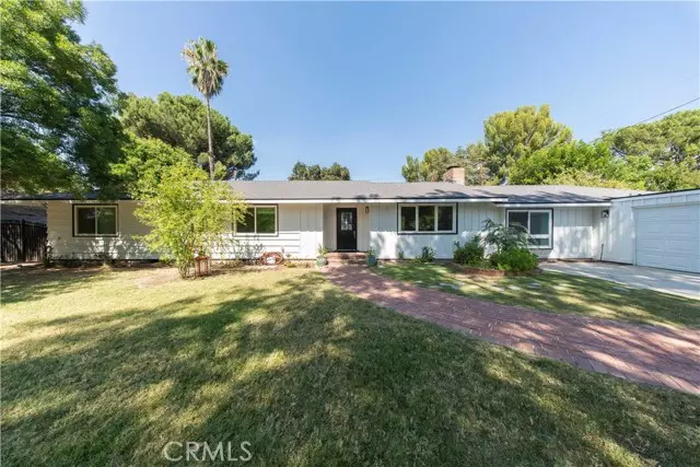 18041 Acre Street, Northridge (los Angeles), CA 91325