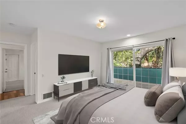 Glendale, CA 91206,1519 Lynglen Drive