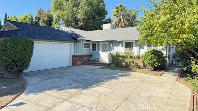 Los Angeles, CA 91406,15815 Bassett Street