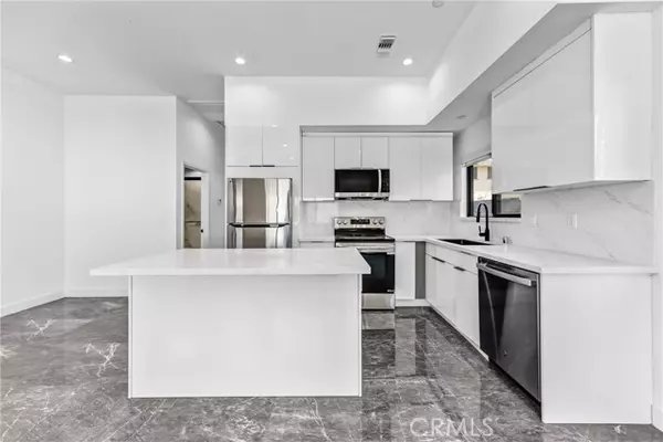 Van Nuys (los Angeles), CA 91405,6831 Ranchito Avenue