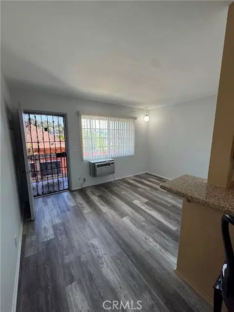 3136 Perlita Avenue #1, Los Angeles, CA 90039
