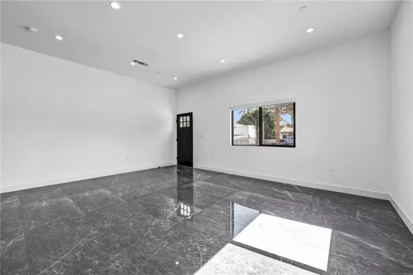 Van Nuys (los Angeles), CA 91405,6825 Ranchito Avenue