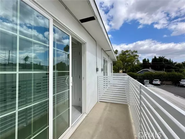 North Hollywood (los Angeles), CA 91601,5820 Lankershim #3