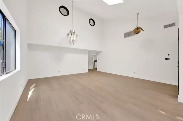 Winnetka (los Angeles), CA 91306,20243 Lanark Street