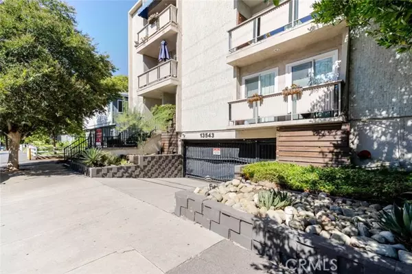 13543 Moorpark Street #7, Sherman Oaks, CA 91423