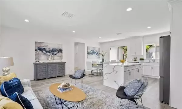 North Hollywood (los Angeles), CA 91606,11453 Calvert