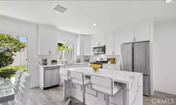 North Hollywood (los Angeles), CA 91606,11453 Calvert