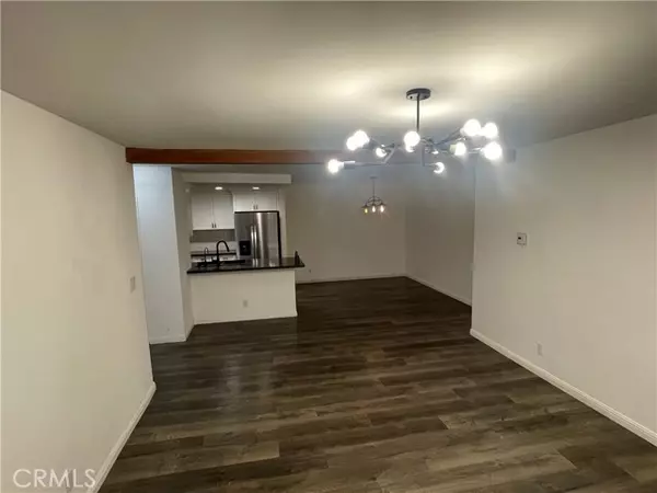 Van Nuys (los Angeles), CA 91406,15511 Sherman Way