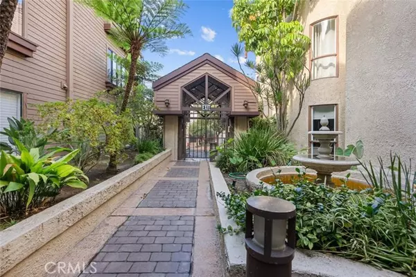 Glendale, CA 91206,236 N Louise Street #303