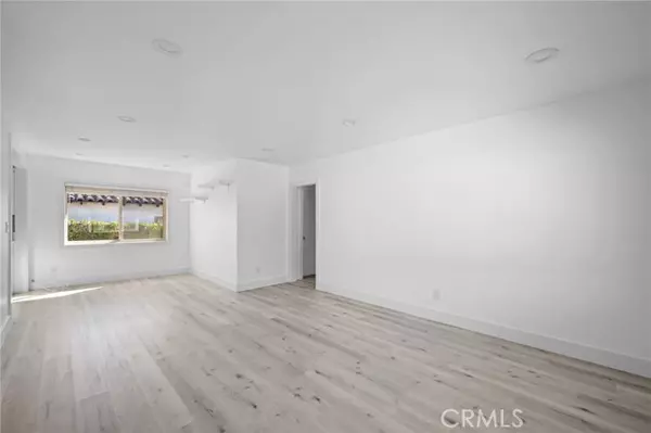 West Hollywood, CA 90046,7969 Norton Avenue #15