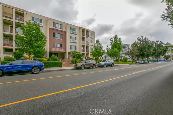 Glendale, CA 91202,1118 N Central #17