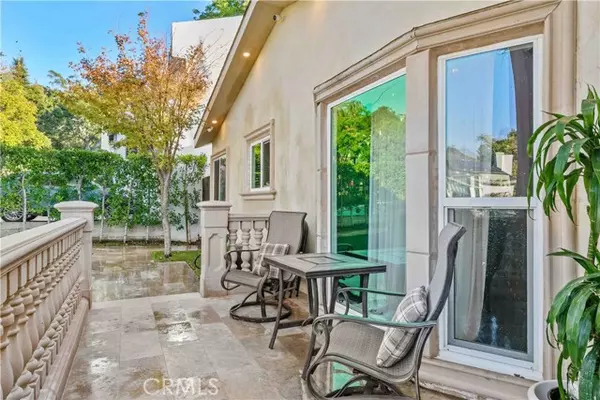 Glendale, CA 91208,1824 Crestmont Court