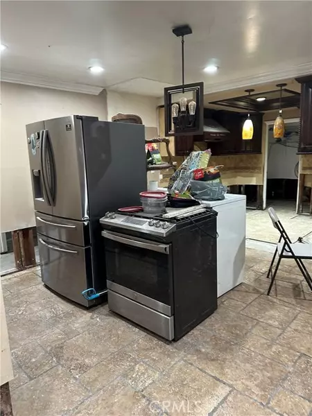 13000 Lull Street, North Hollywood (los Angeles), CA 91605