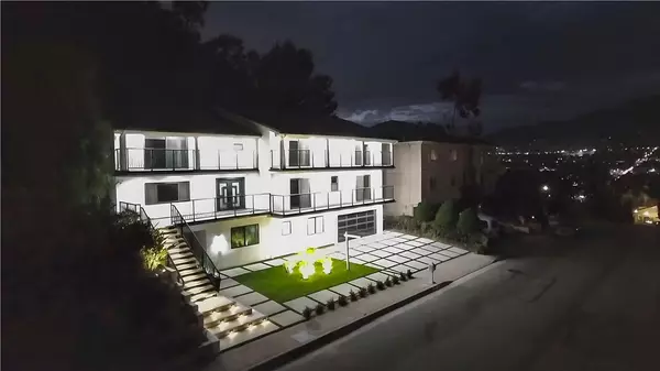 Glendale, CA 91208,3381 Oakmont View