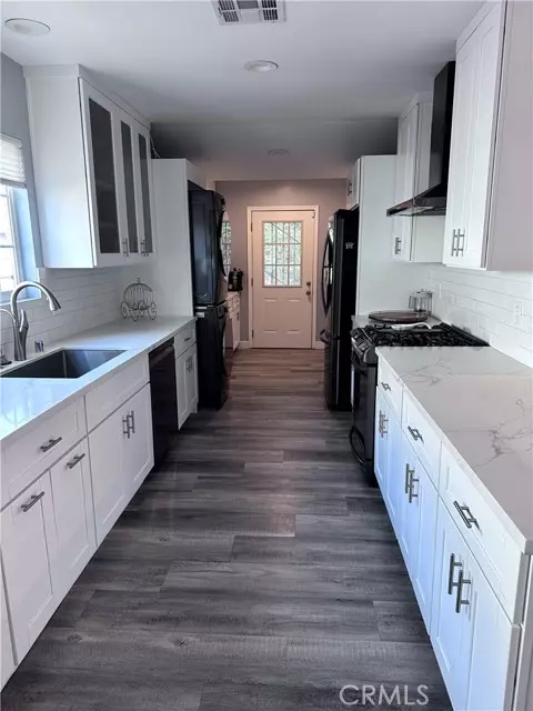 San Fernando, CA 91345,14671 Clymer