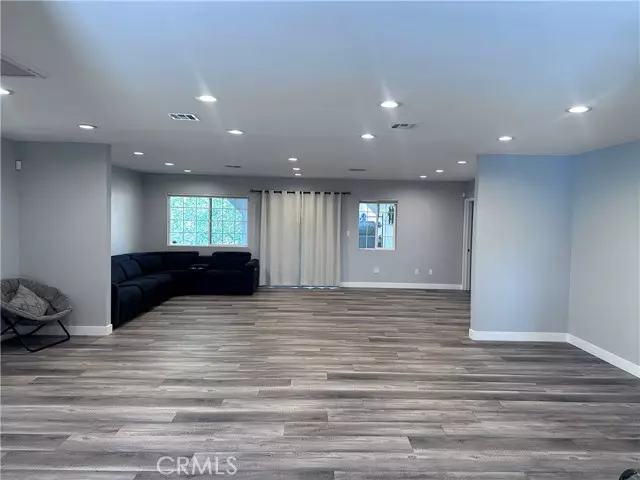 San Fernando, CA 91345,14671 Clymer