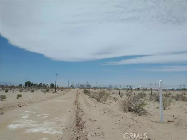 Adelanto, CA 92301,186 Cassia Road