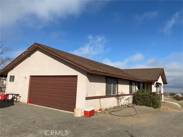 8824 Monte Vista Road, Phelan, CA 92371