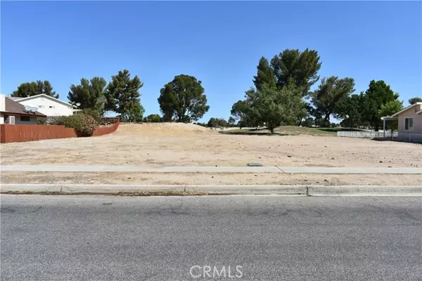 27392 Cloverleaf Drive, Helendale, CA 92342