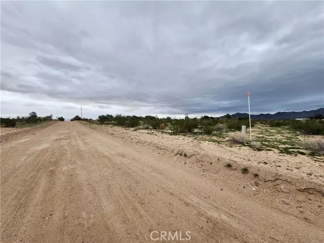 2 Summerset Road, Newberry Springs, CA 92365