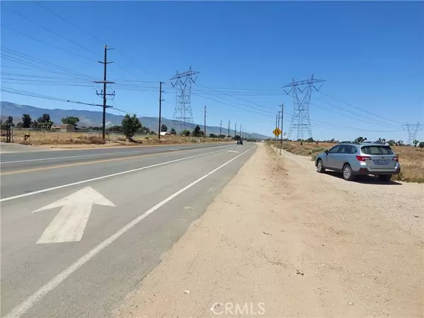 Phelan, CA 92371,0 Phelan Parcel #3065-041-02 Road