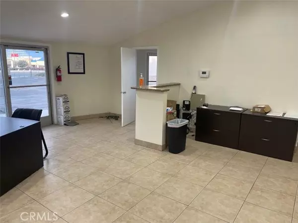 Hesperia, CA 92345,17085 Bear Valley Road