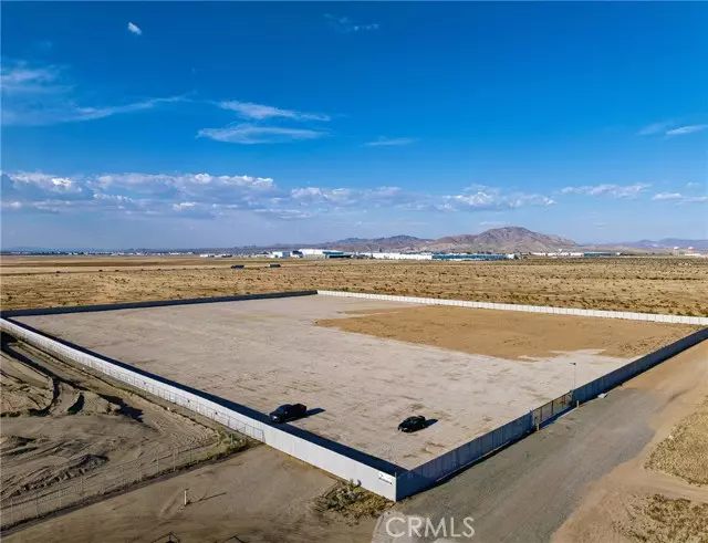 Adelanto, CA 92301,12450 Hibiscus Road