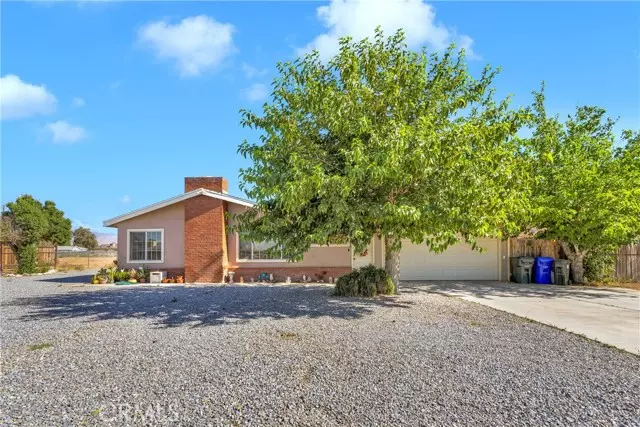 21815 Jelan Avenue, Apple Valley, CA 92307