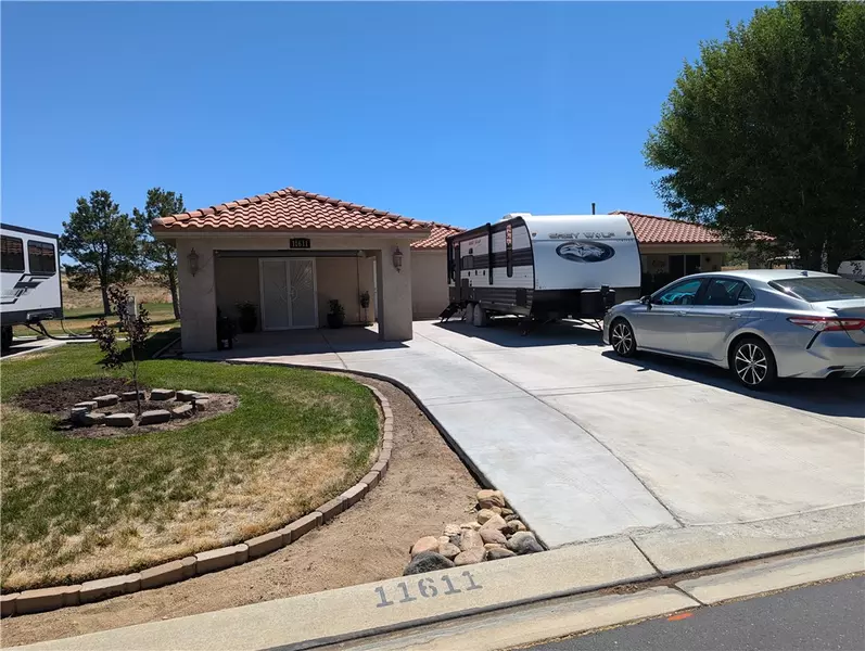 11611 RIDGEMARK Road, Apple Valley, CA 92308