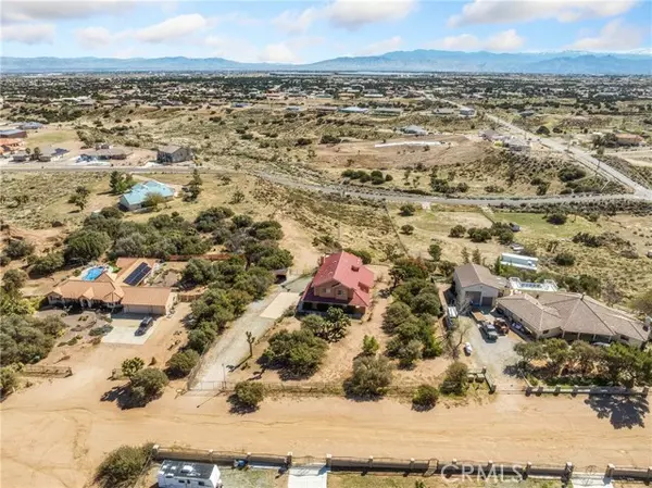 Oak Hills, CA 92344,8187 Anaconda Avenue