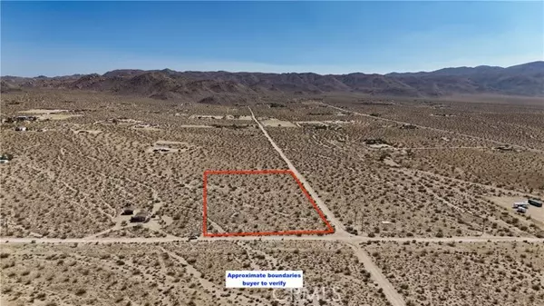 723 Joshua Tree Road, Landers, CA 92285